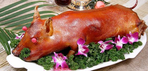 风味各异的各地烤乳猪