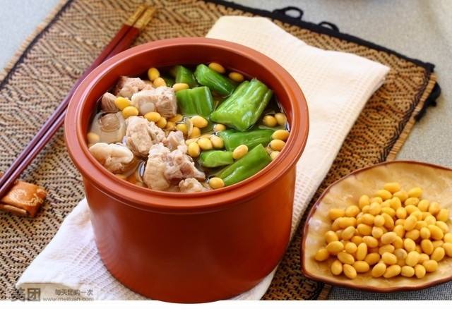 炖排骨加点黄豆