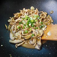 榨菜香菇炒肉丝的做法图解9
