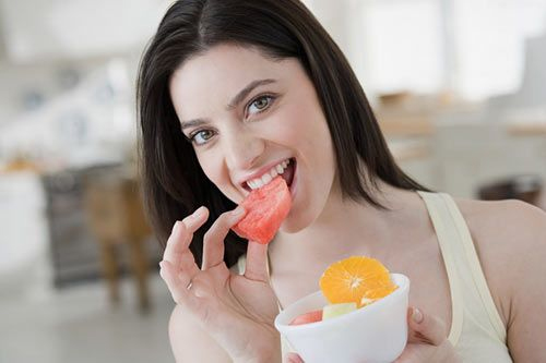 女性生理期多吃“温性”和“平和”的水果