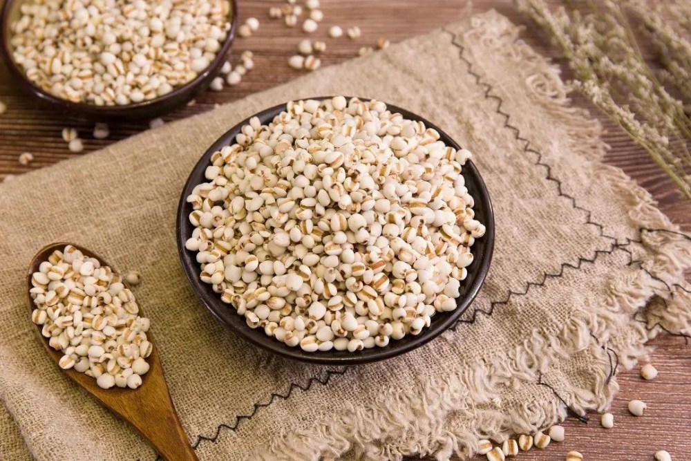 秋天别忘了给肌肤补补水！