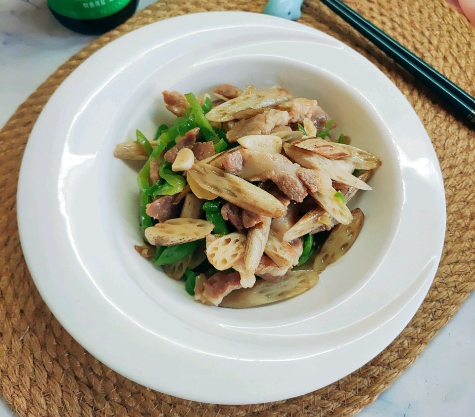 藕带炒肉片的做法