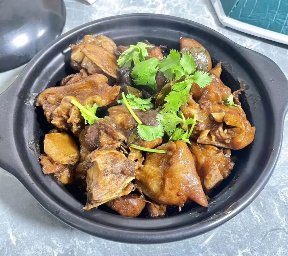 潮汕卤猪蹄的做法