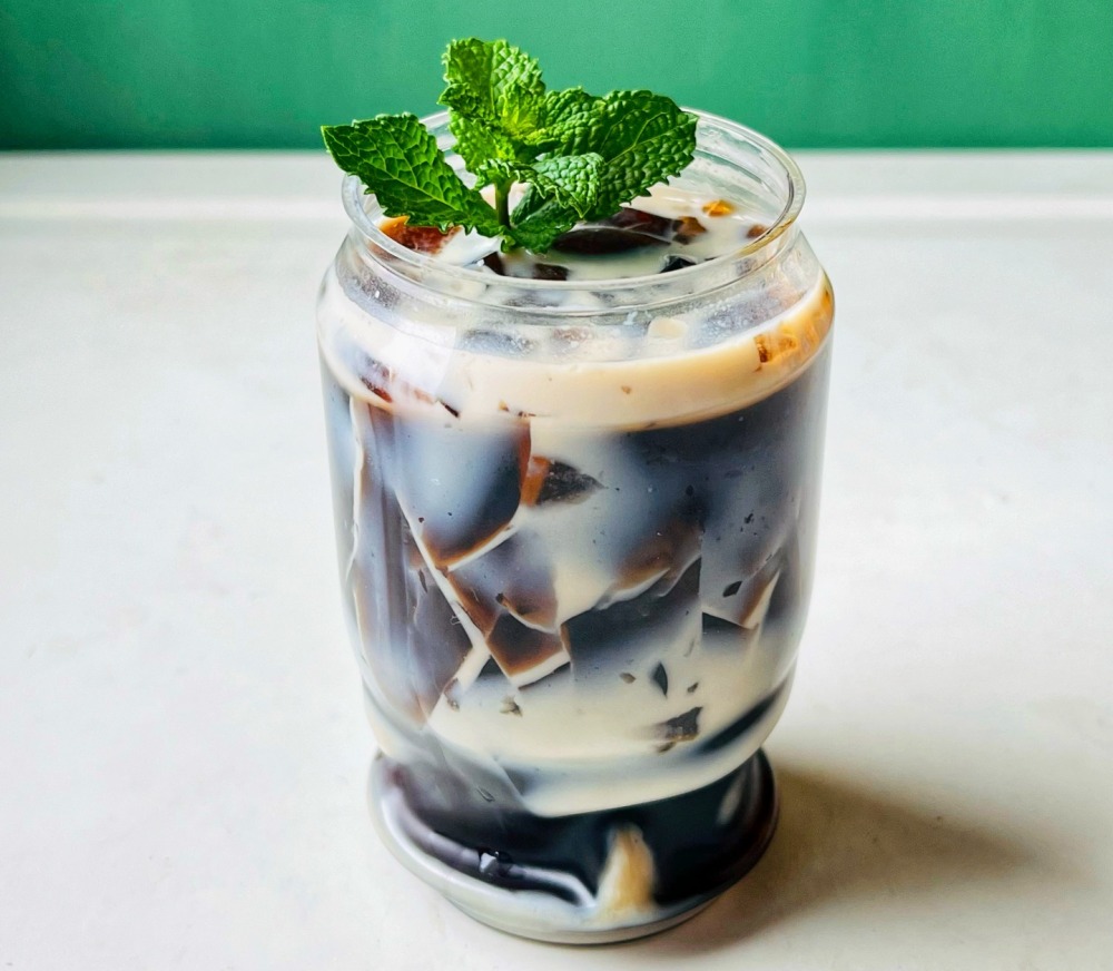 烧仙草牛奶饮的做法