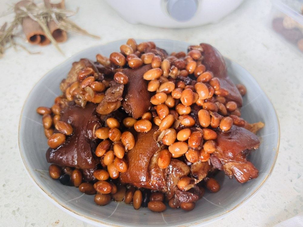 红焖猪蹄的做法