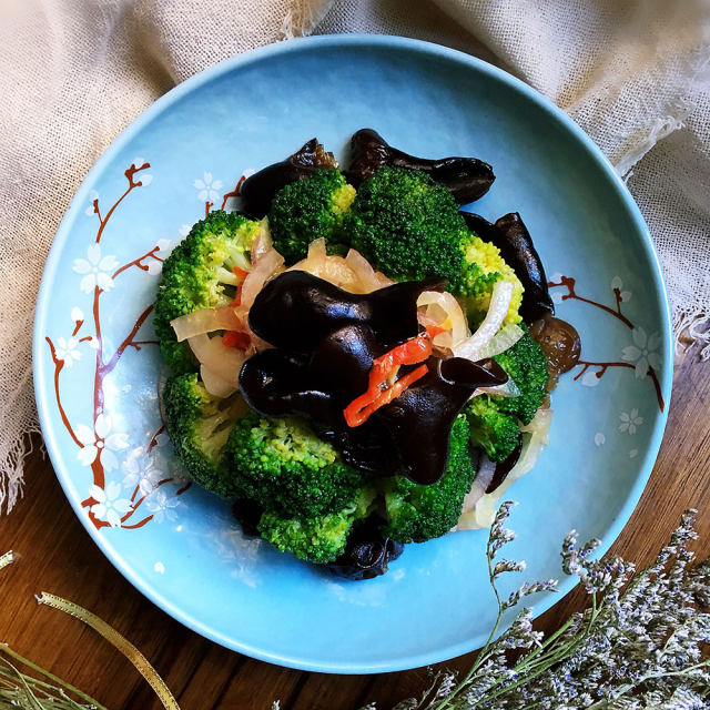 这些食物有助于你夏天防晒！