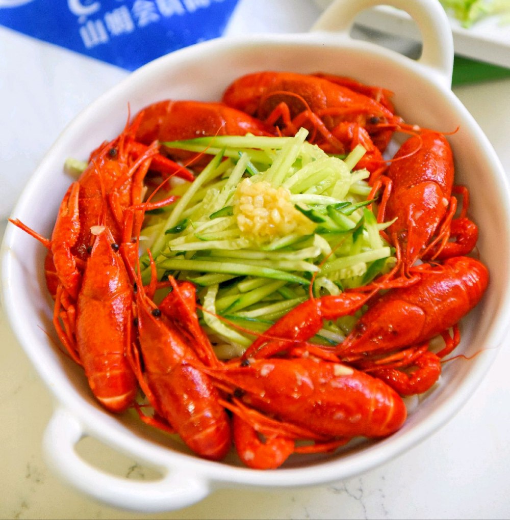龙虾拌面的做法