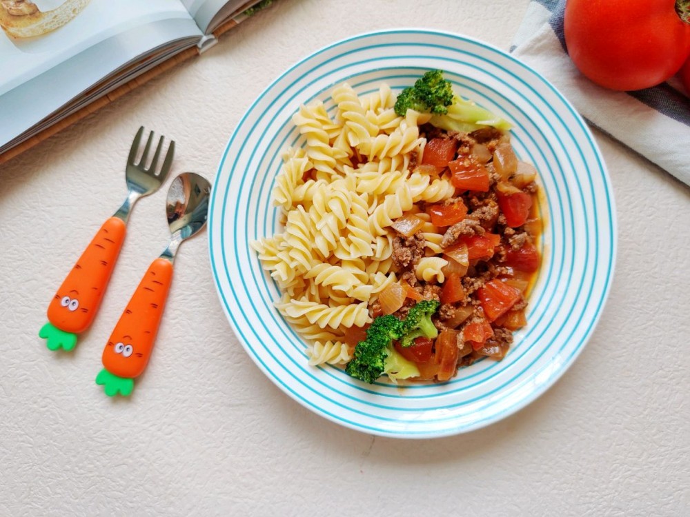 番茄牛肉螺纹面的做法