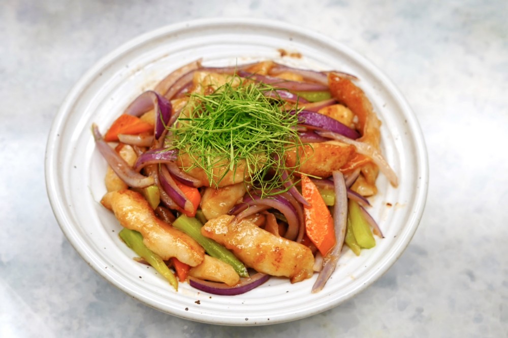 炒东星斑鱼块的做法