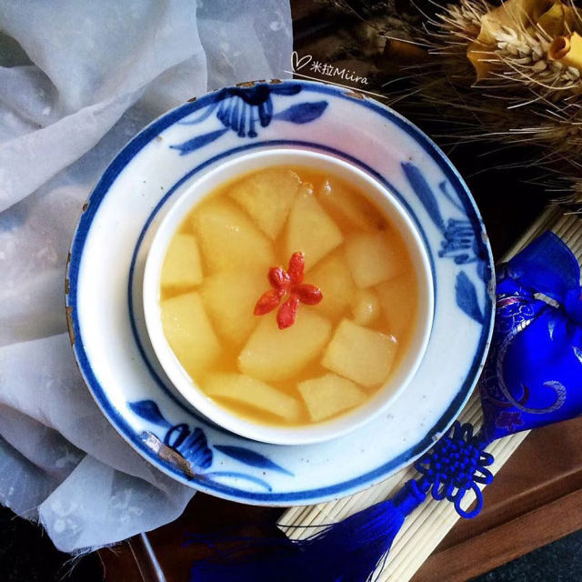 夏天喉咙痛，吃什么可缓解？