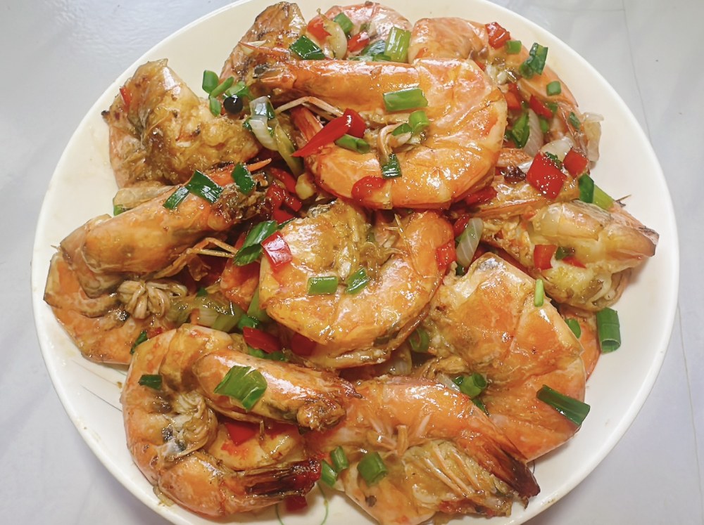 蒜香椒盐大虾的做法
