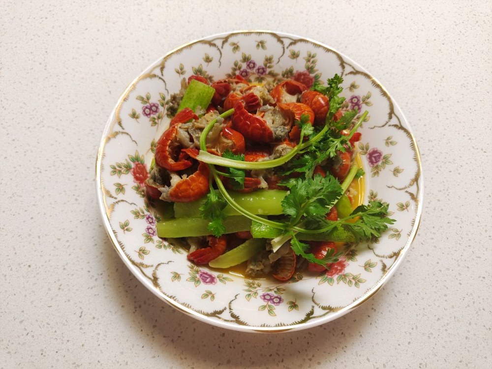 蒜香龙虾尾的做法