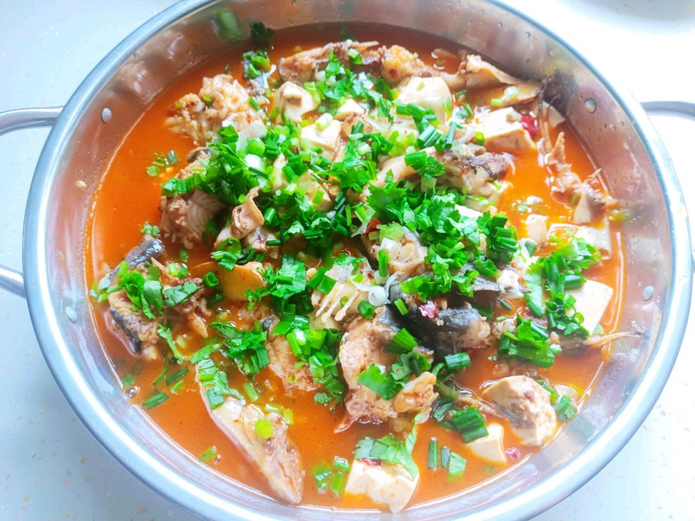 香辣鱼炖豆腐的做法