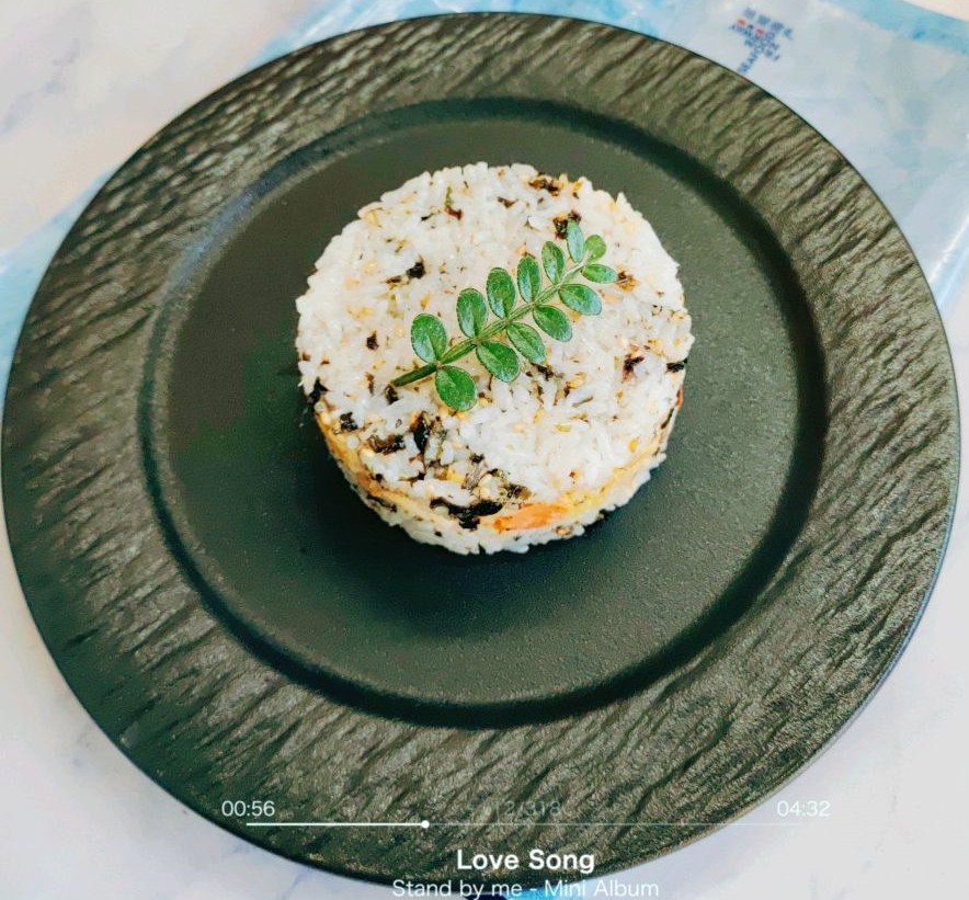 挪威青花鱼米汉堡的做法