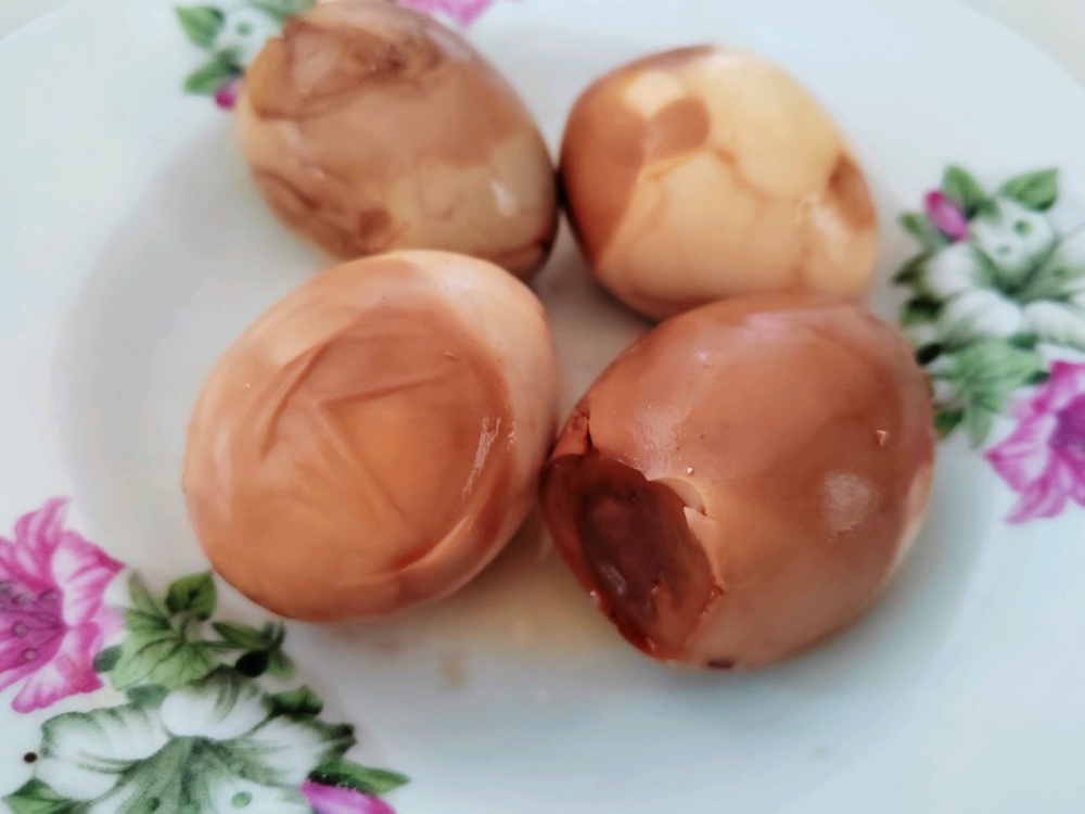 超香的五香茶叶蛋的做法 超香的五香茶叶蛋