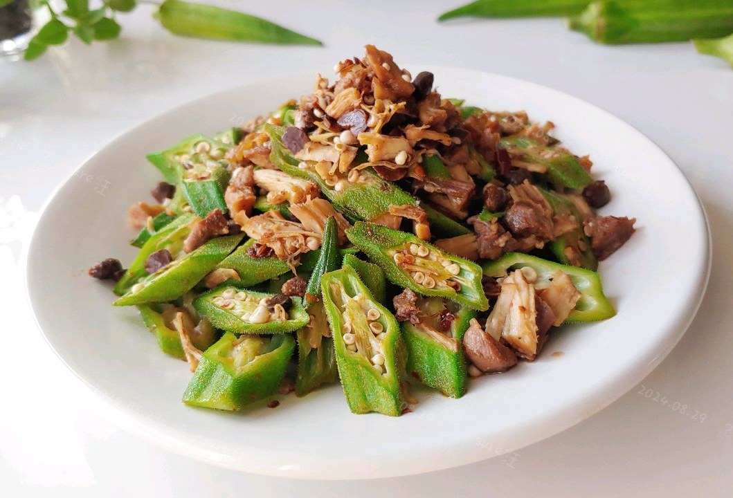 豆豉辣肉煸秋葵的做法
