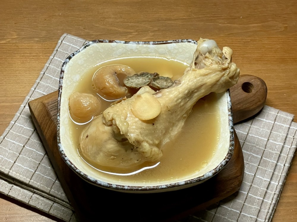 田七花旗参鸡汤的做法