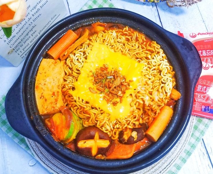 简易番茄芝士部队火锅的做法