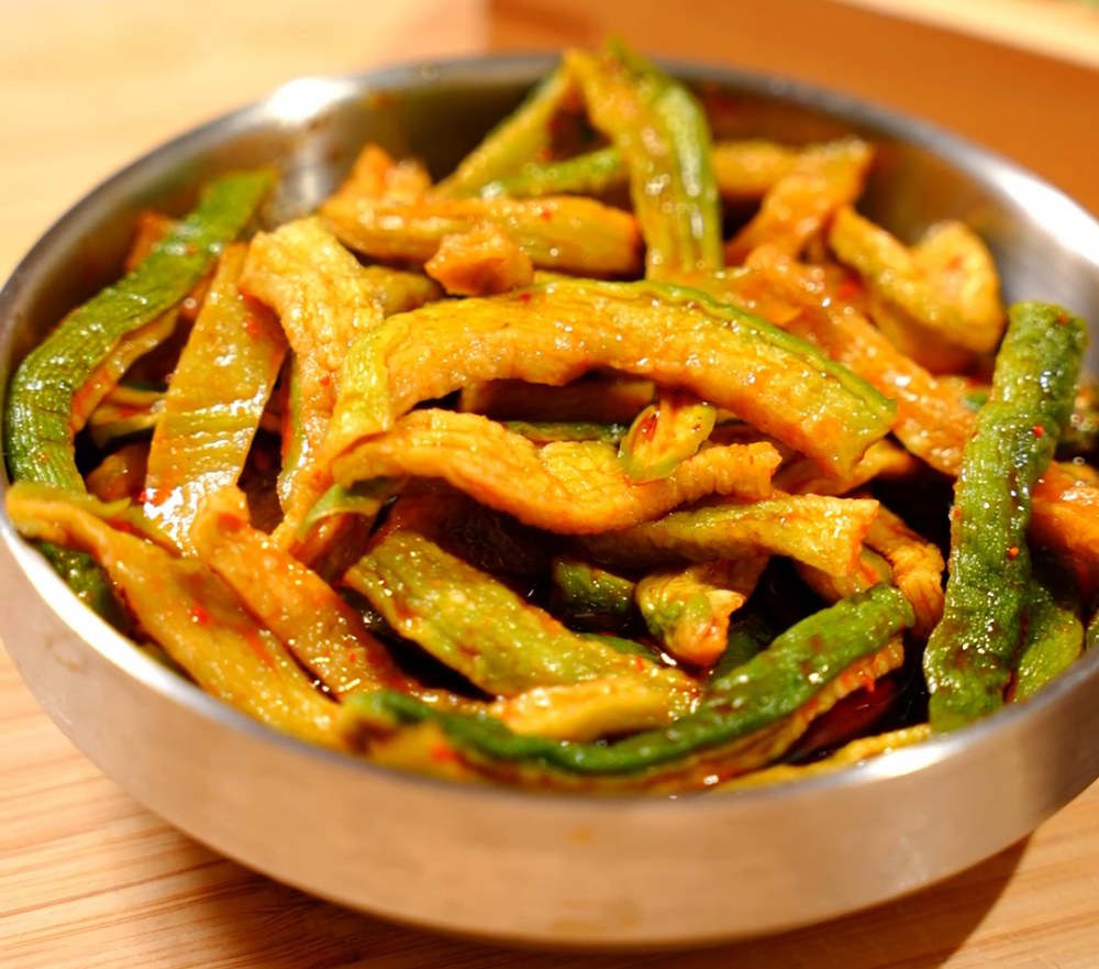 捞汁萝卜干的做法