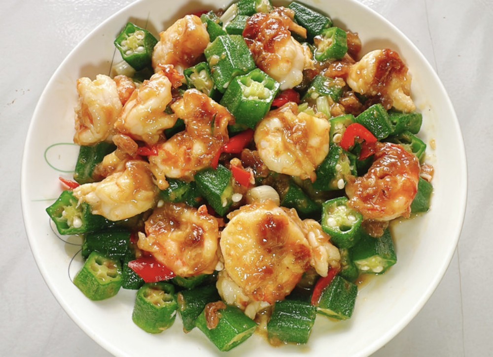 秋葵炒大虾的做法