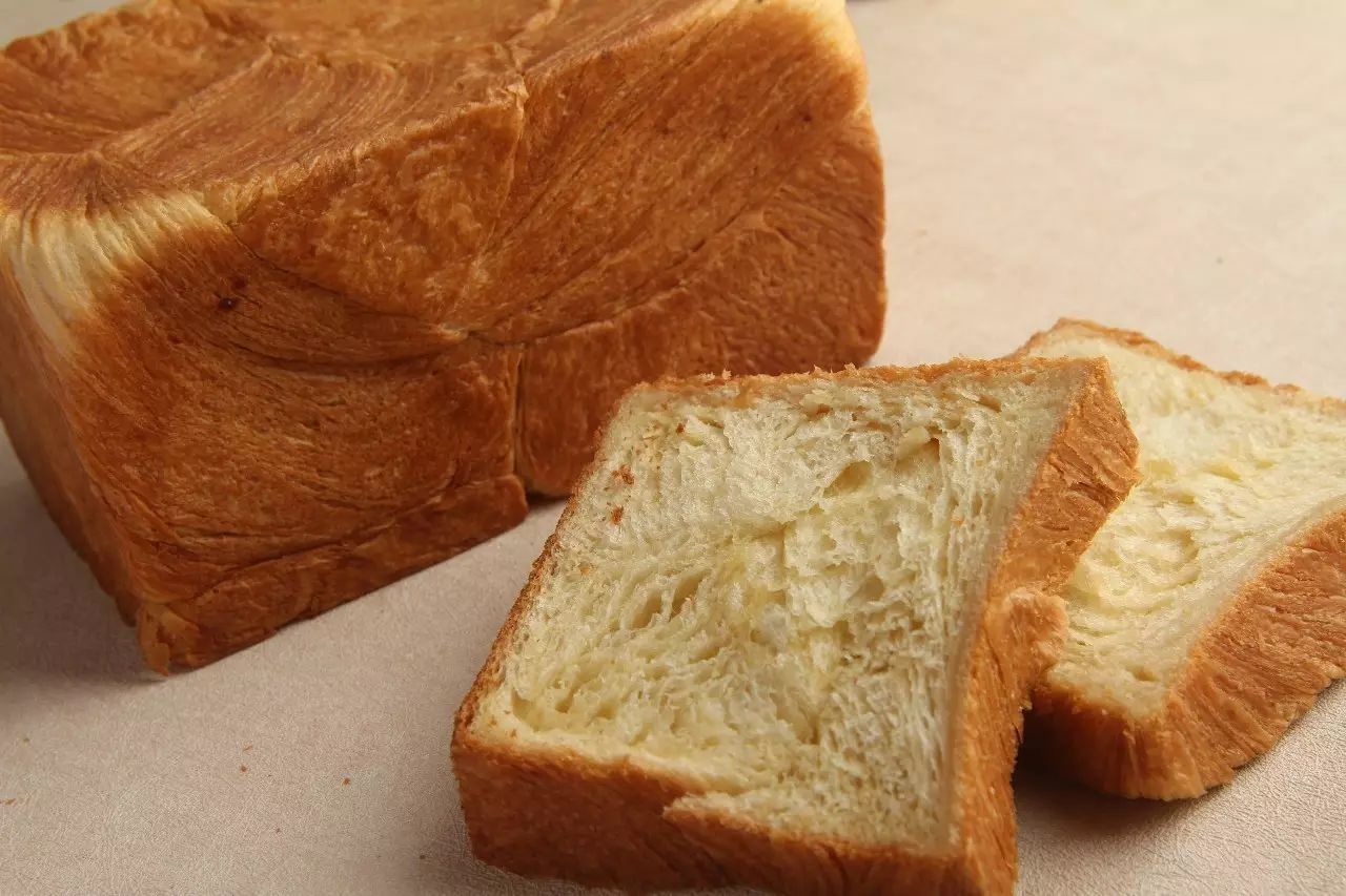 如何避免面包表皮过厚