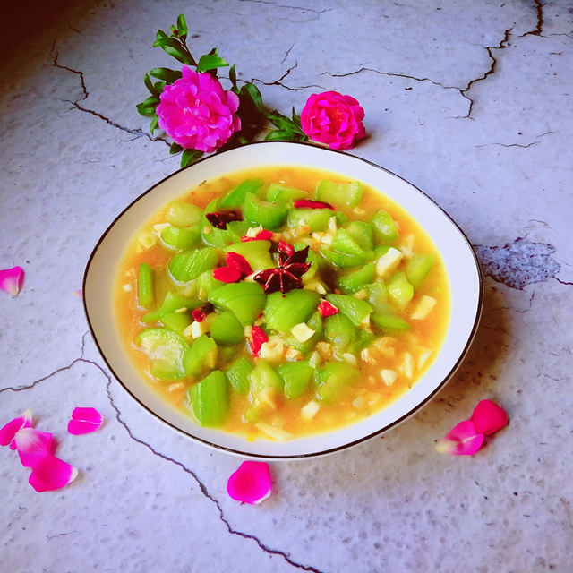 解暑吃五瓜，心情乐开花