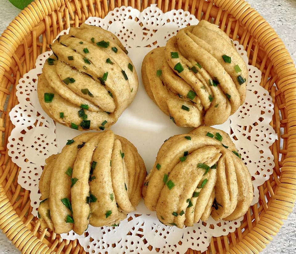 全麦葱油花卷的做法