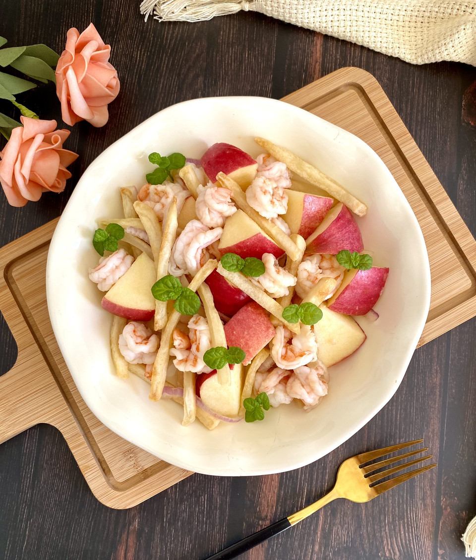 苹果虾薯条沙拉的做法