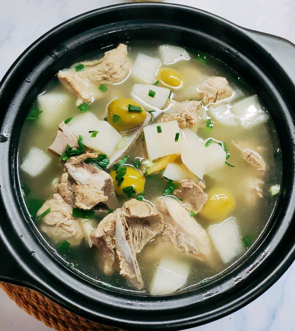 扇子骨炖萝卜青橄榄的做法