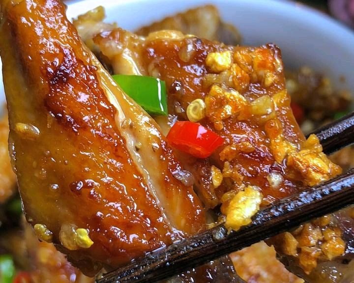 蒜香鸡翅的做法