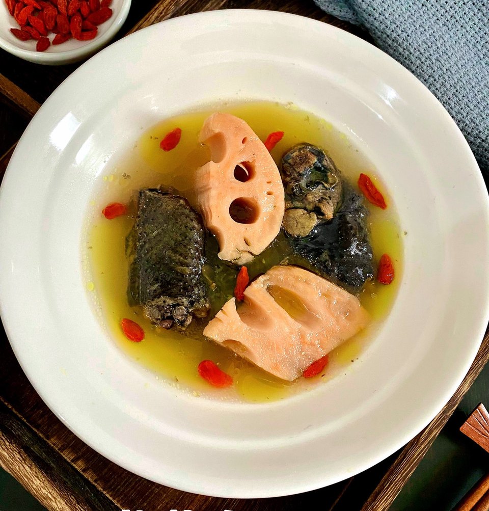 立冬补一补 莲藕乌鸡汤的做法