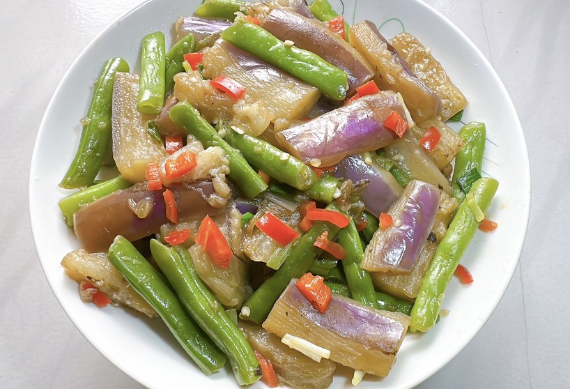 豆角焖茄子的做法