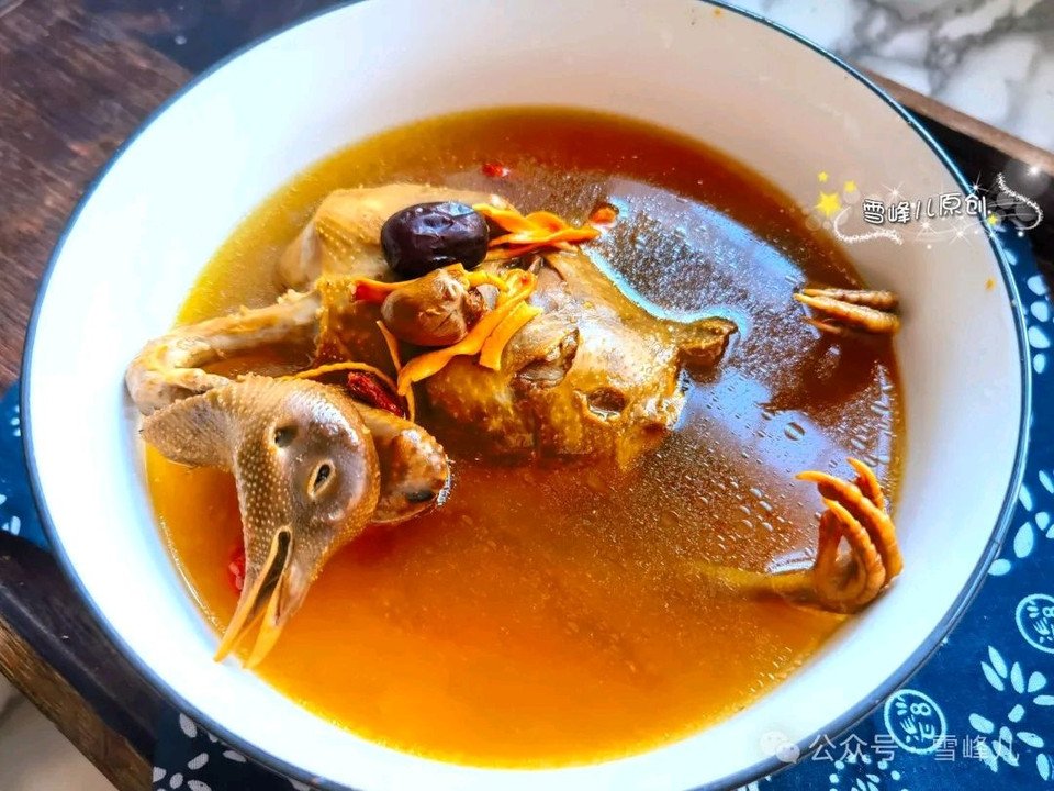 菌菇鸽子汤的做法