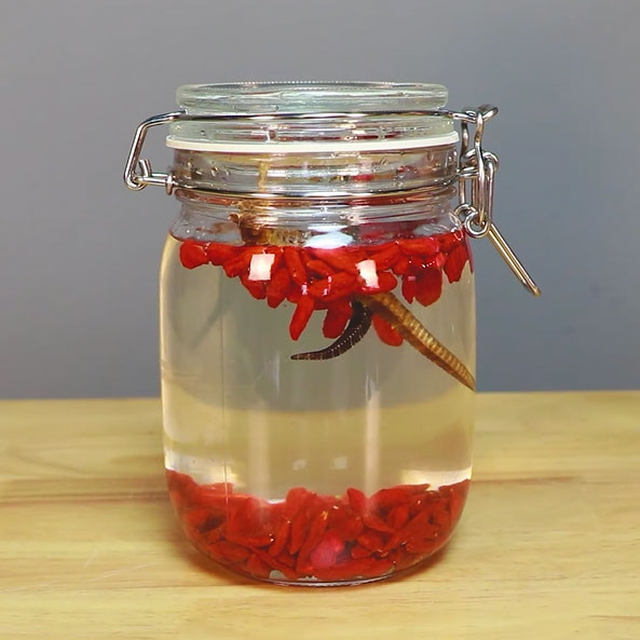 冬季喝药酒，这些好处不可忽视