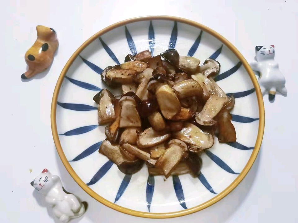 油煎松茸的做法