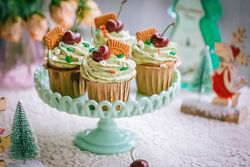 开心果香缇奶油可可咖啡巧克力杯子蛋糕的做法