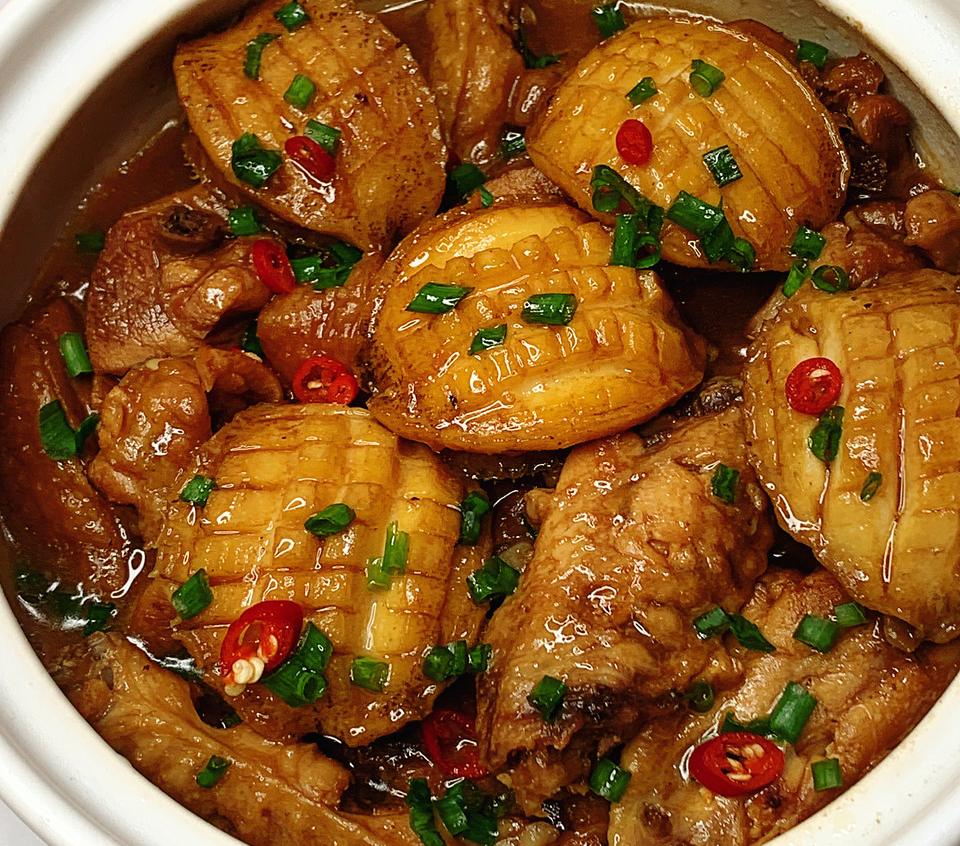 鲍鱼鸡煲，太下饭了！的做法