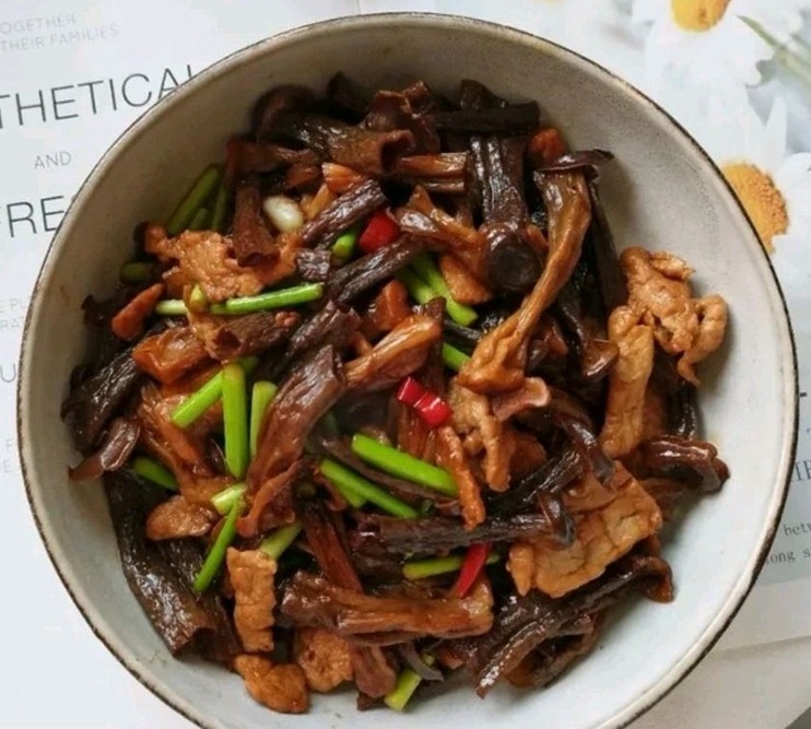 很美味的下饭菜——小炒鹿茸菌的做法