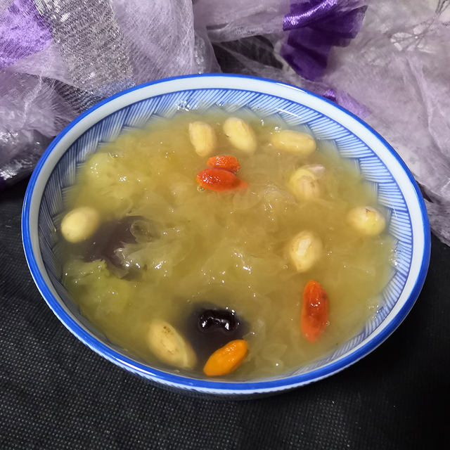 喝银耳汤也是有禁忌的