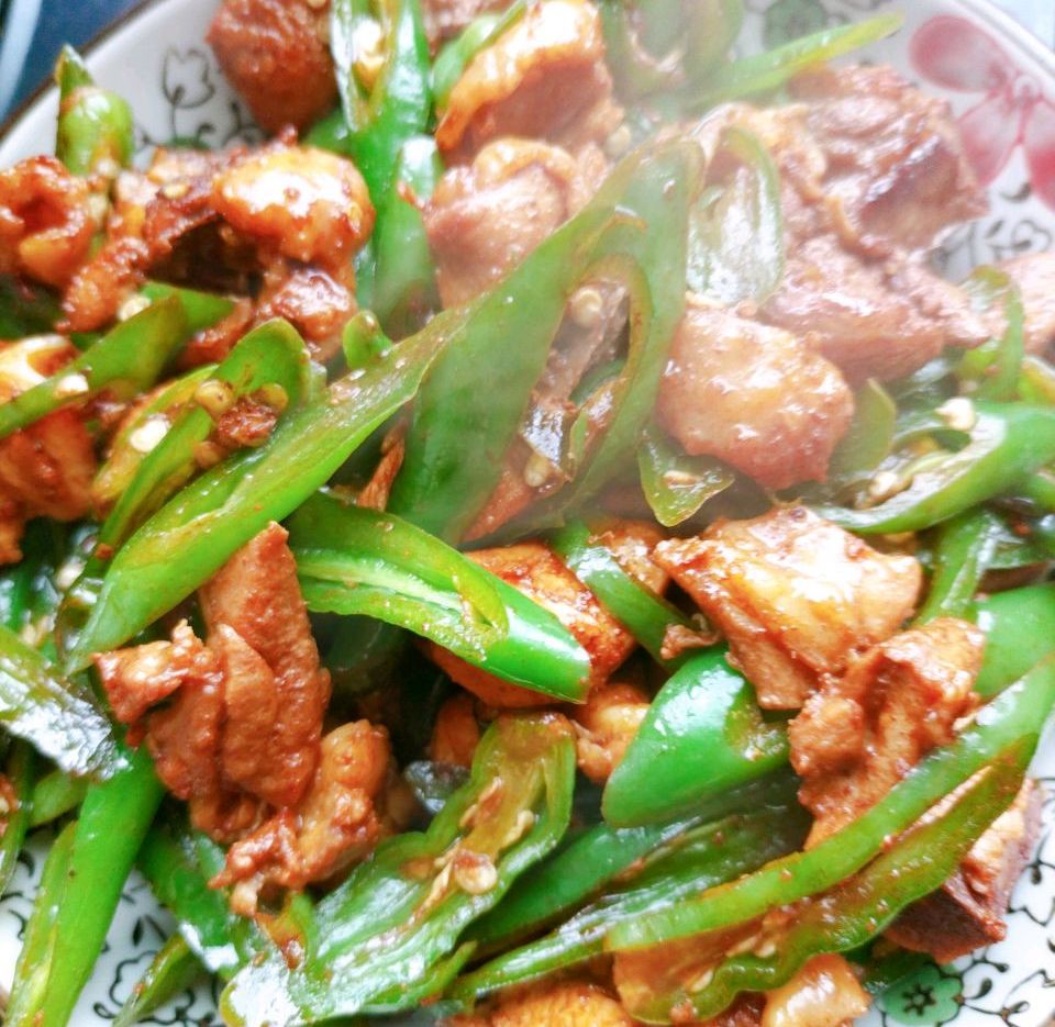 青椒炒鸡的做法