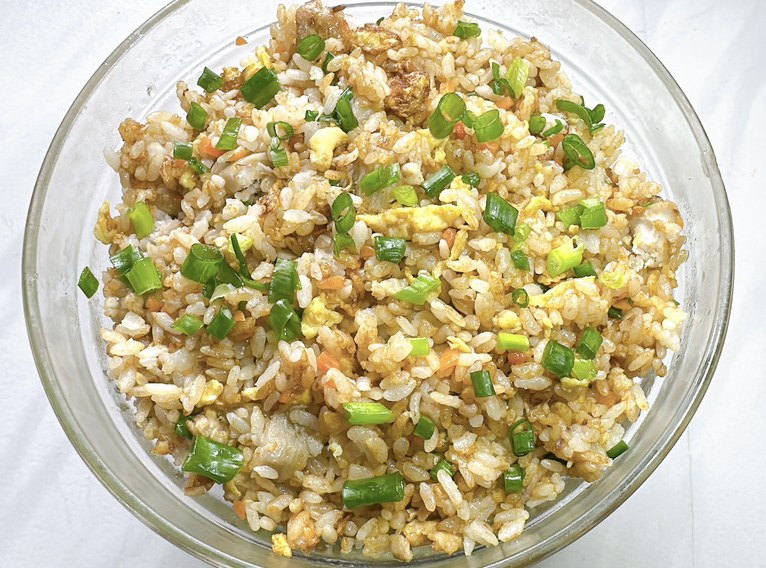 芋头蛋炒饭的做法