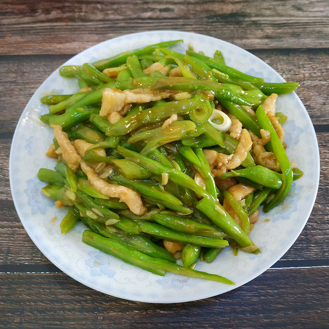 没煮熟的食物，小心吃了会中毒的做法