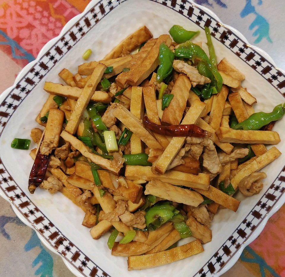 青椒肉丝香干的做法