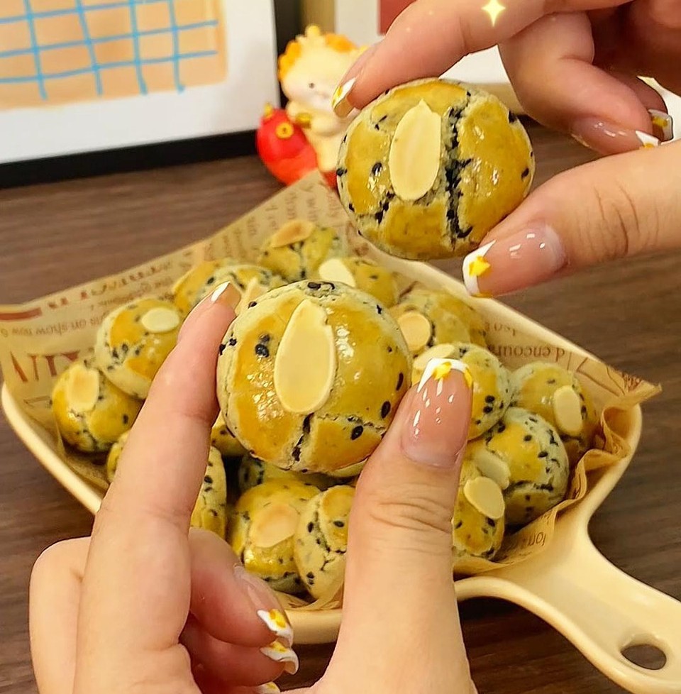 黑芝麻椒盐酥 | 咸香酥脆 低糖低油 巨好吃的做法