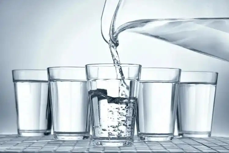 辅食添加有技巧 喝水要和白开水