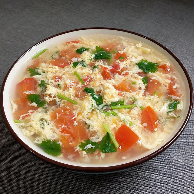 生吃西红柿拉肚子，可能是体制不适的做法