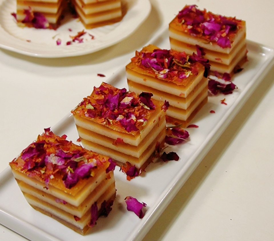 玫瑰飘香~焦糖椰汁马蹄糕的做法