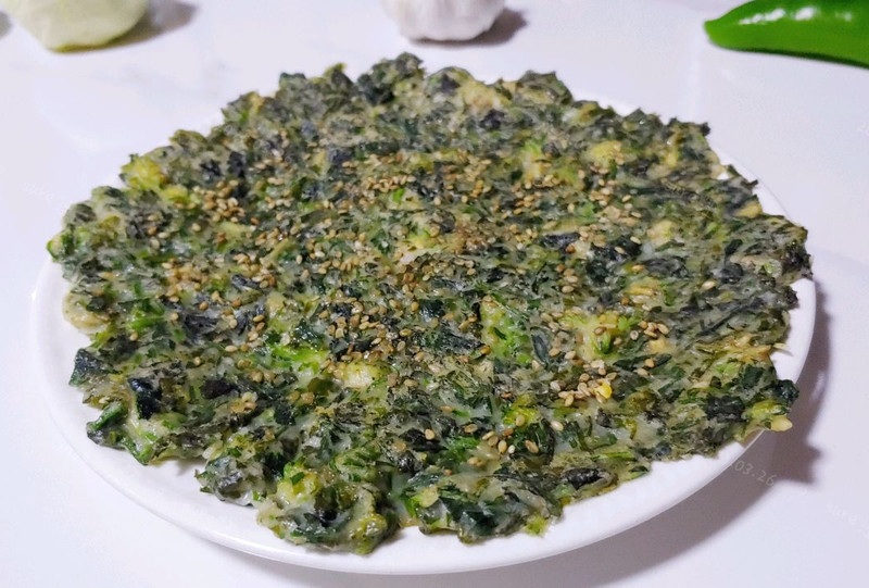 芝麻油煎荠菜饼的做法