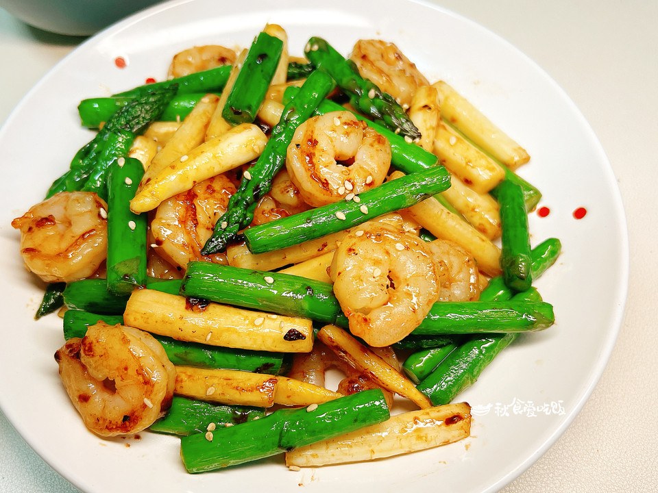 青白芦笋虾仁，快手又清甜的减脂春菜！的做法