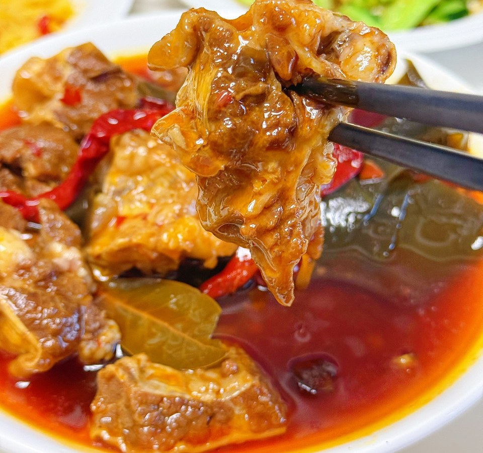 川香红烧海带牛肉的做法